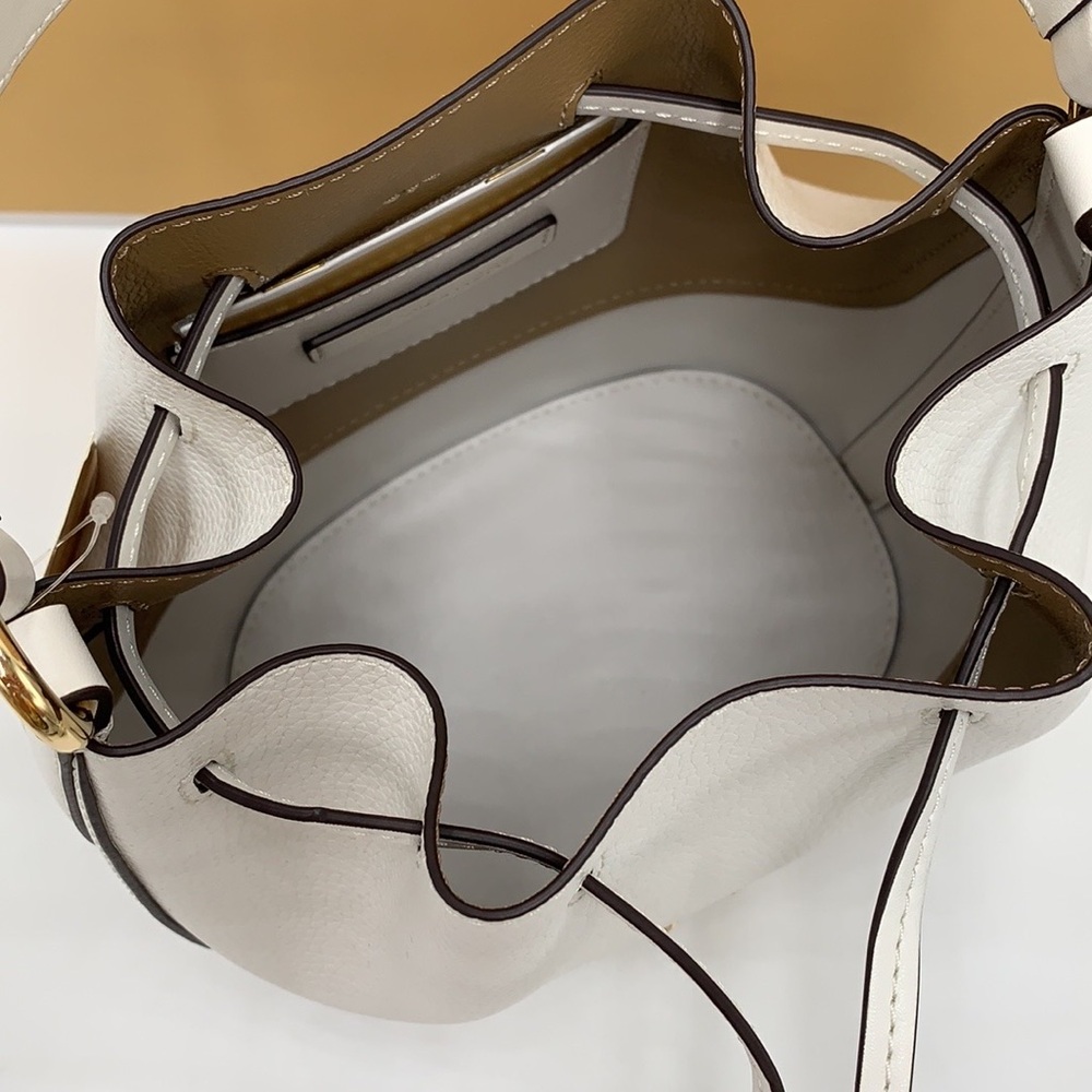 MICHAEL KORS  Reed Medium Pebbled Leather Bucket Bag Optic White NWT - Picture 13 of 16
